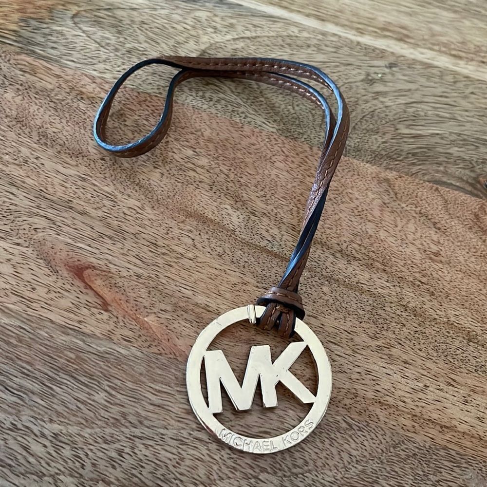 Michael kors brown hang tag